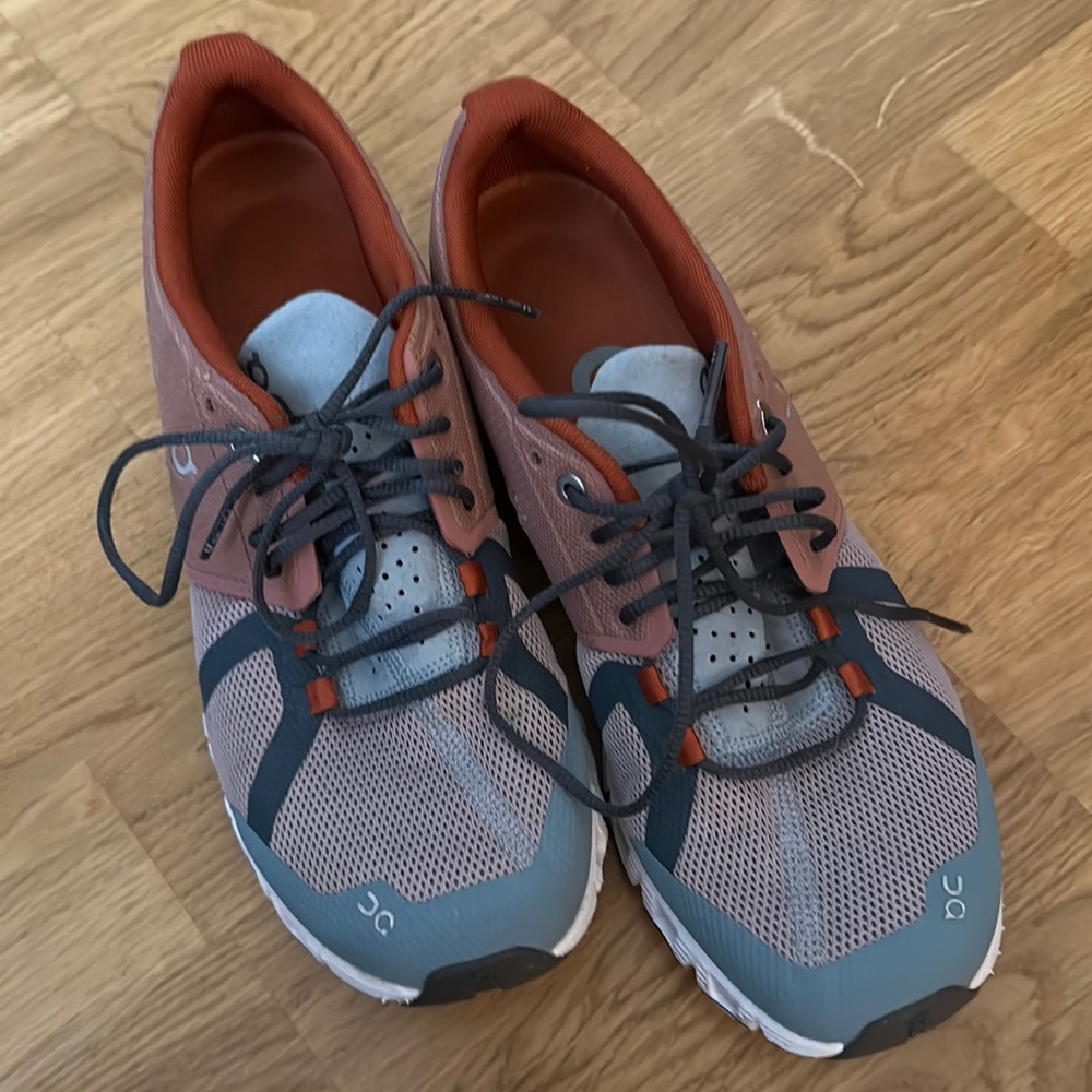 On Running | Cloud 70/30 running sneakers | dustrose | size 8.5
